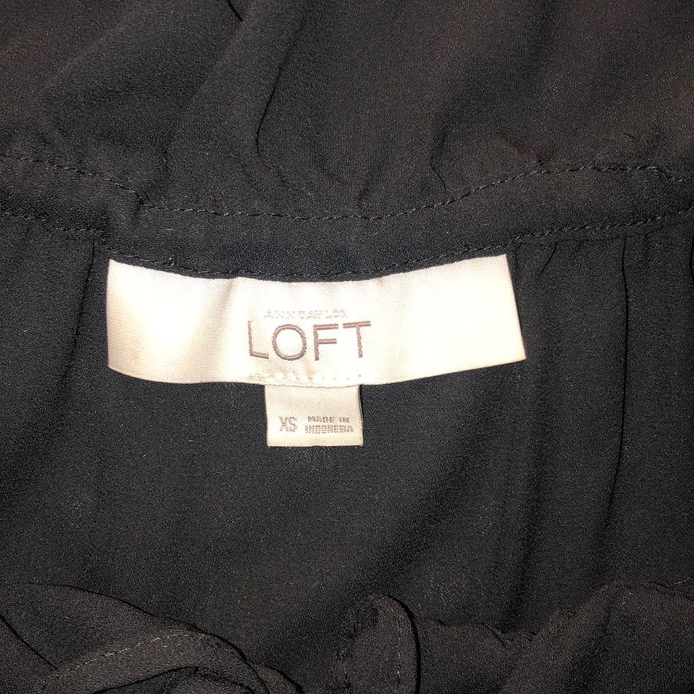 Black LOFT top - Picture 3 of 4